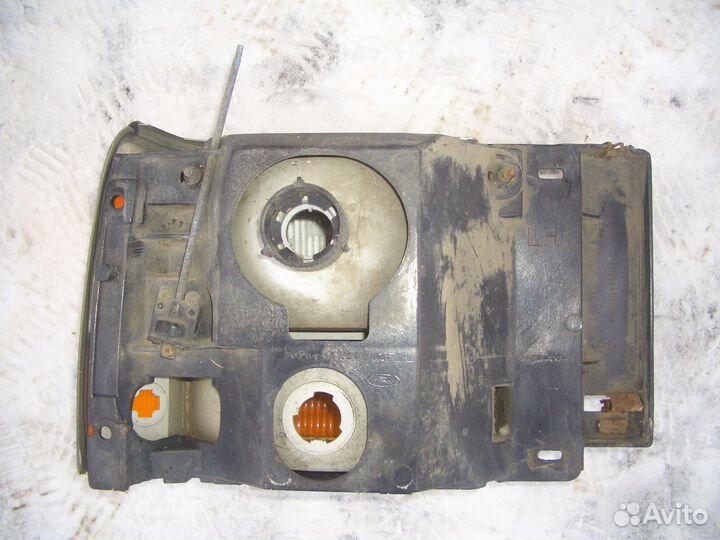 Фара левая Форд Эксплорер с 90