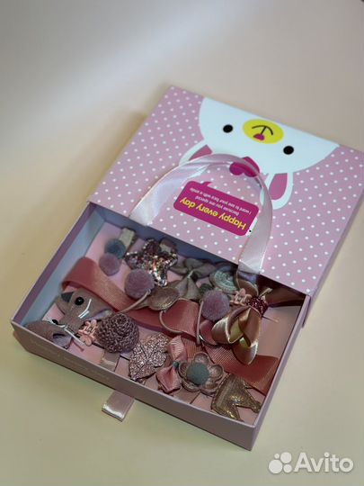 Набор заколочек