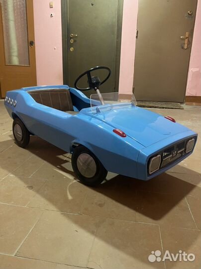 Педальный автомобиль Радуга