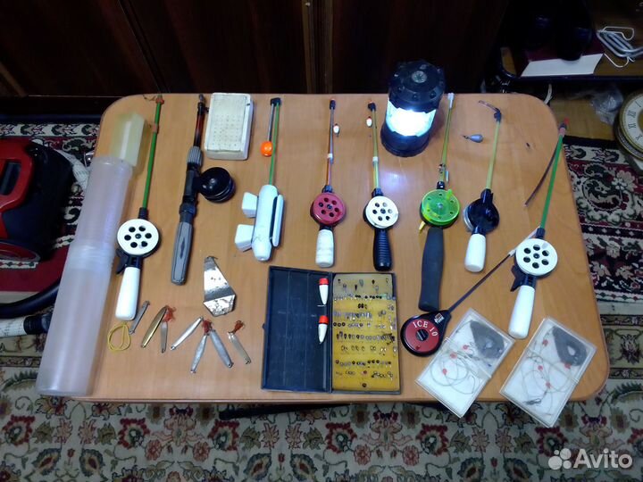 Удочки и принадлежности для зимней рыбалки б/у