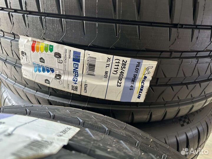 Разнoширoкие колеcа R23 нa Mercedes Benz GLS AMG