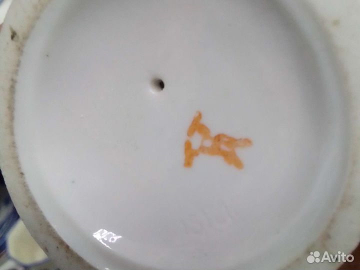 Статуэтка фарфор