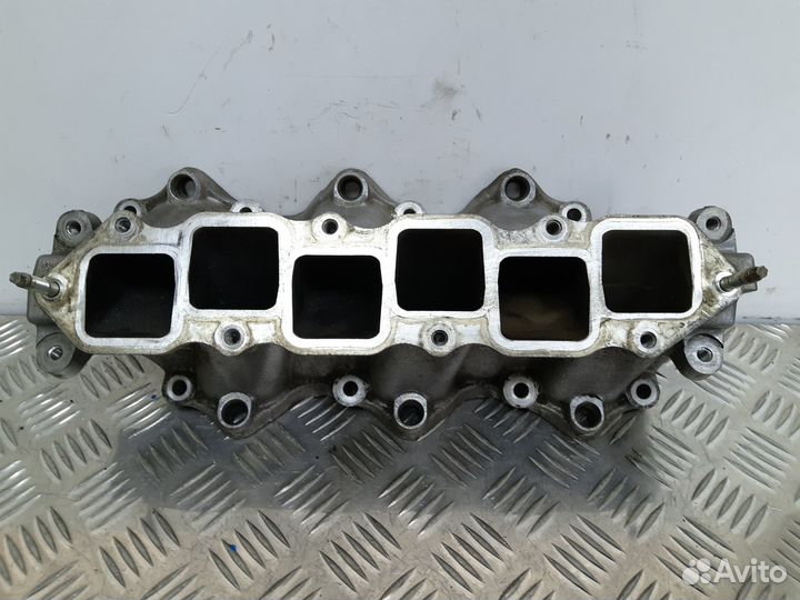 Б/У Коллектор впускной нижняя часть Infinit#001