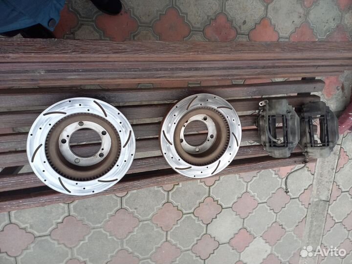 Диски тормозные Jbt с суппортами на Lexus