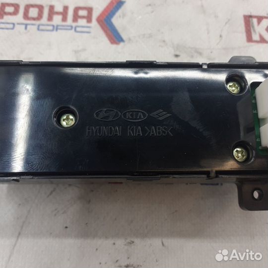 Кнопка стеклоподъемника KIA mohave