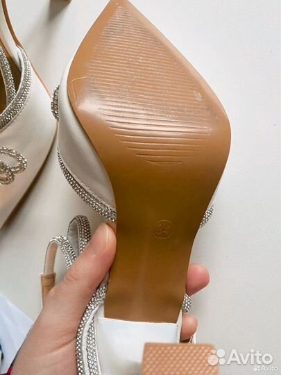 Туфли женские со стразами