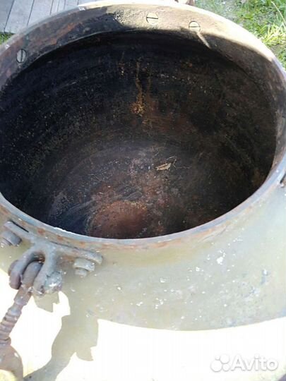 Казан чугунный к полевой кухне 75л., СССР
