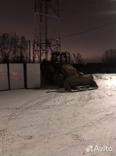 Эксковатор-погрузчик