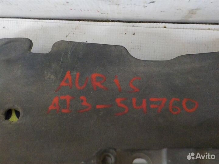 Решетка радиатора Toyota Auris (E150) 2006-2012