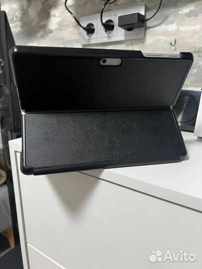 Планшет Microsoft Surface GO 2