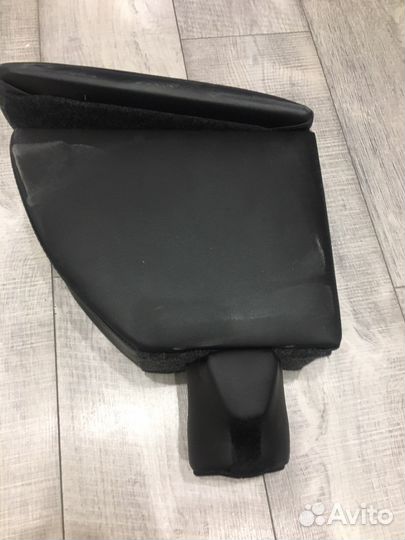 Подлокотник на ладу XRey