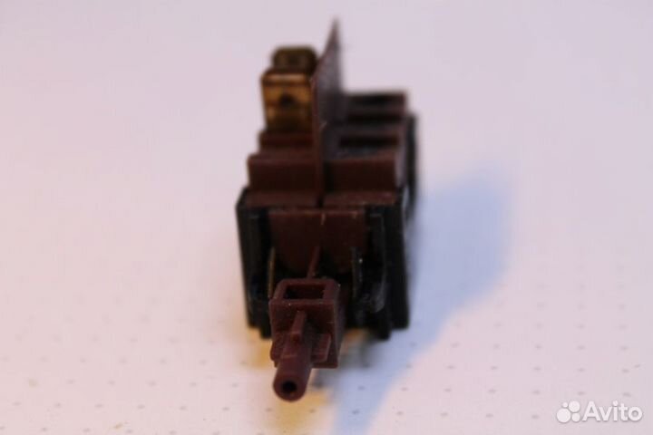 Кнопка Bosch Siemens 00162712 бу. 3299