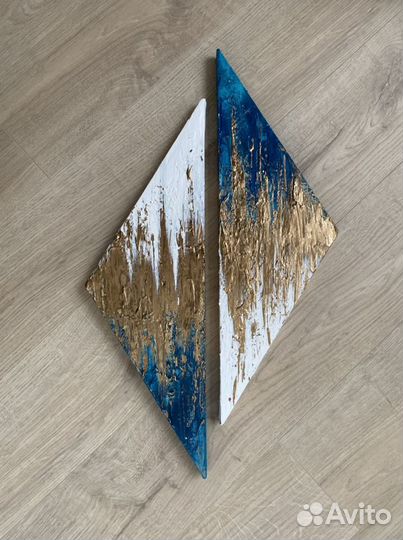 Картина в интерьер с золотом