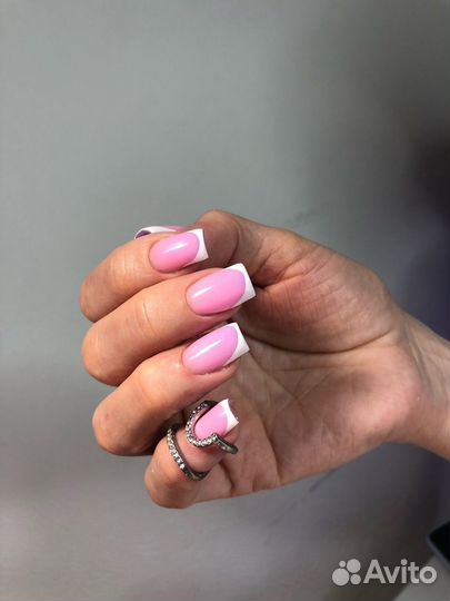 Маникюр и педикюр