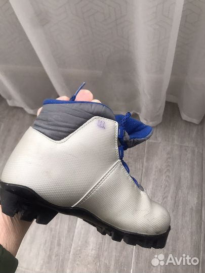 Лыжные ботинки