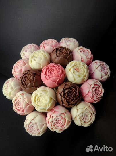 Букет - 19 Пионов из Бельгийского Шоколада