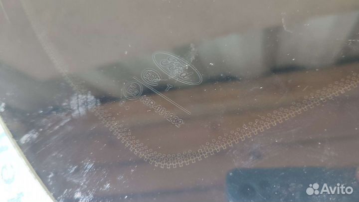 Стекло кузова заднее левое Форд Фокус 2