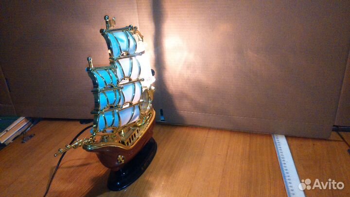 Парусник светильник-часы настольные интерьерные