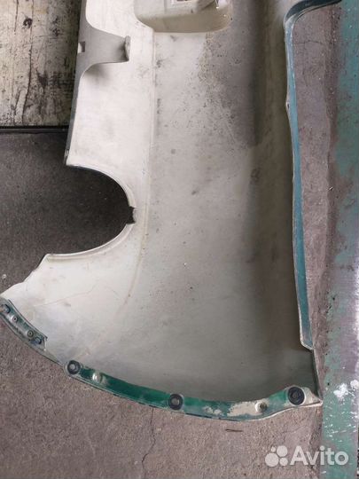 Бампер задний Toyota Soarer