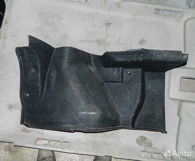 Обшивка багажника правая Kia Magentis