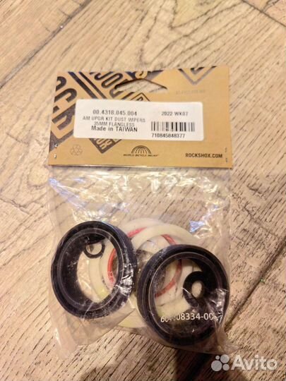 Rock Shox Lyrik Ultimate, 29, Charger 2.1, 180mm