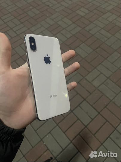 iPhone X, 64 ГБ