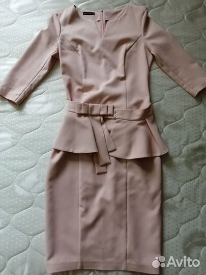 Платье женское 42 бу