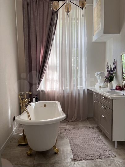 Квартира-студия, 52 м², 1/2 эт.