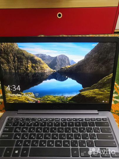 Ноутбук asus
