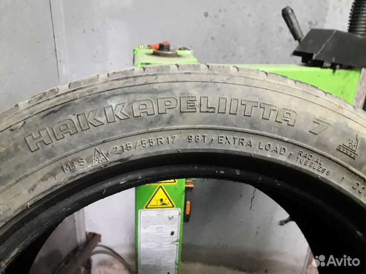 Nokian Tyres Hakkapeliitta 7 215/55 R17