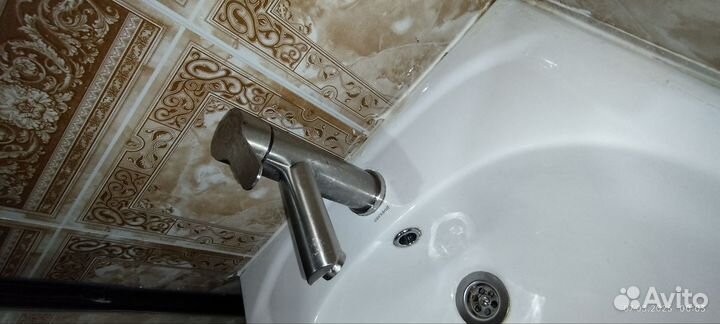 Раковина с тумбой