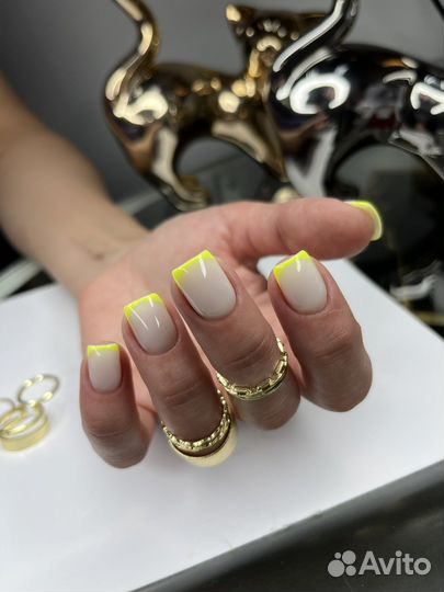 Маникюр Педикюр