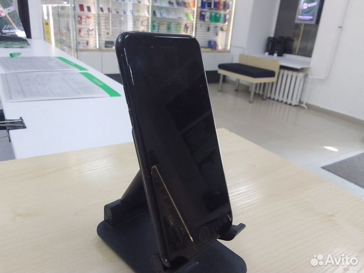 iPhone 7, 32 ГБ