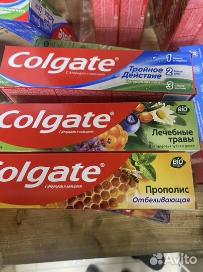 Зубная паста разная