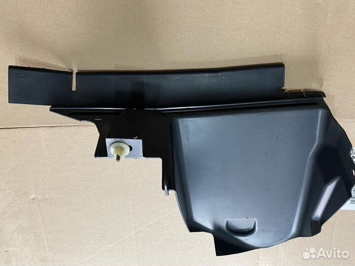 Воздухоотвод Форд Фокус 2 1.8