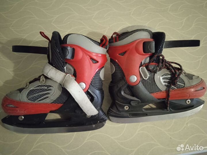 Коньки хоккейные детские