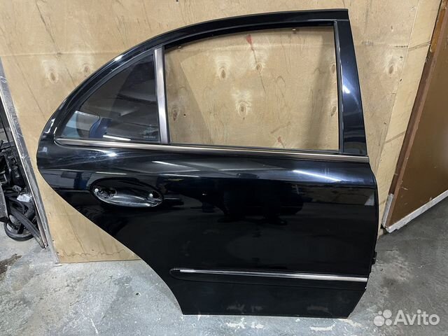 Дверь задняя Мерседес w211 цвет 040U
