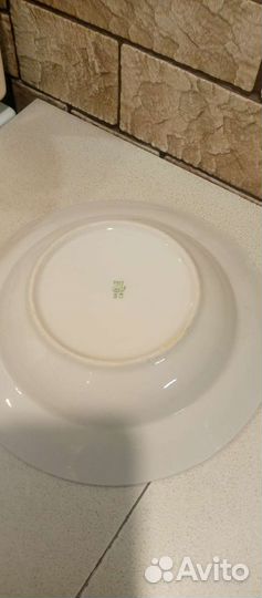 Тарелки кружки