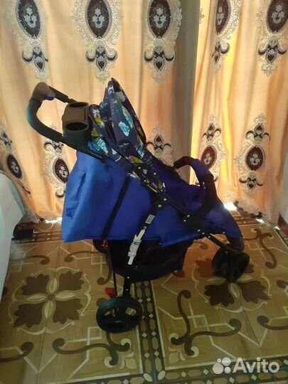 Прогулочная коляска