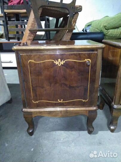 Тумба прикроватная из массива