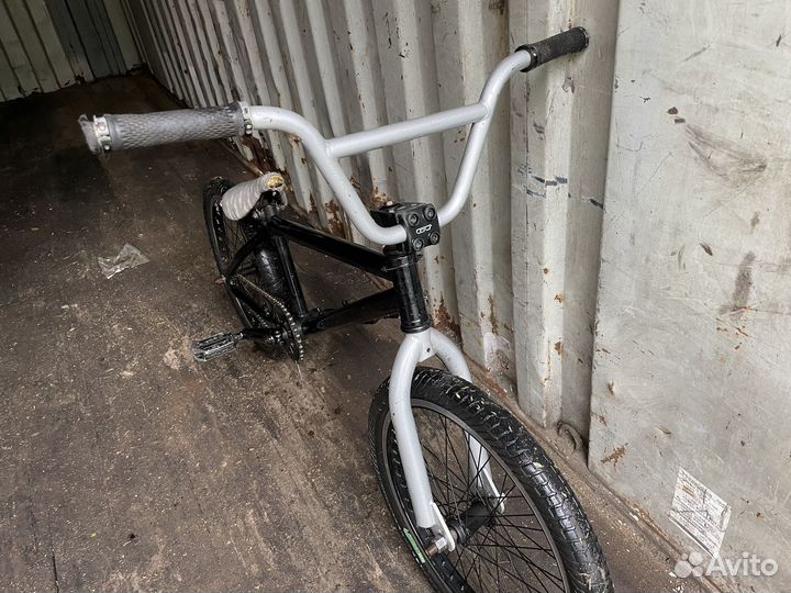 Велосипед bmx GT