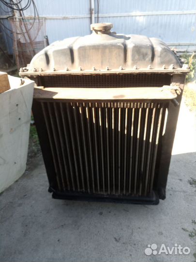 Радиатор на трактор
