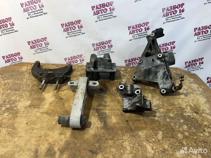 Кронштейн двигателя/мкпп Fiat Linea