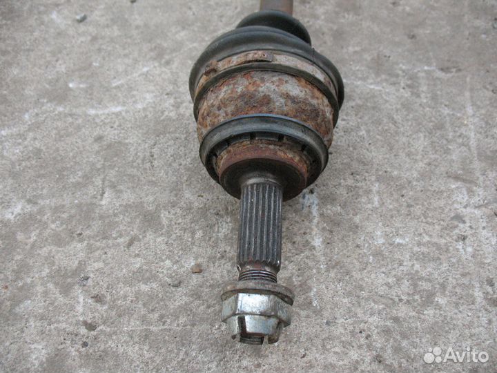 Полуось левая Renault Logan