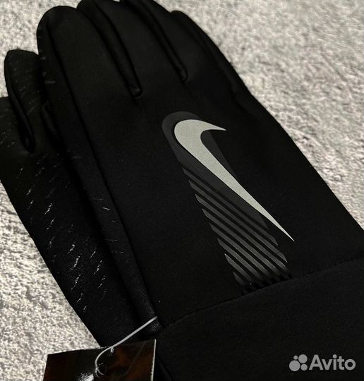 Перчатки Nike для спорта и отдыха