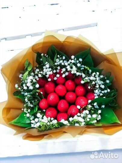 Клубничные букеты