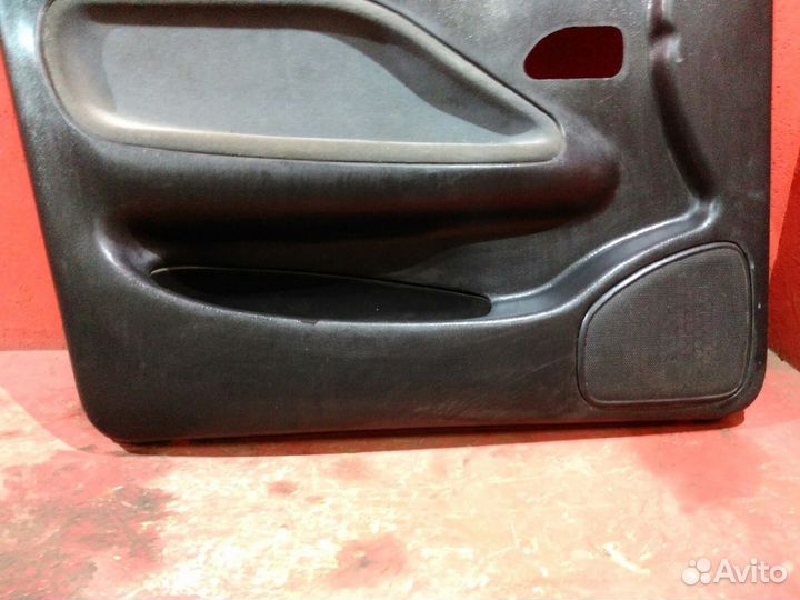 Обшивка передней левой двери Чери Амулет (A15) 06