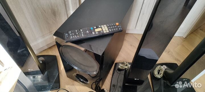 Домашний кинотеатр LG 5.1 HB976TZW