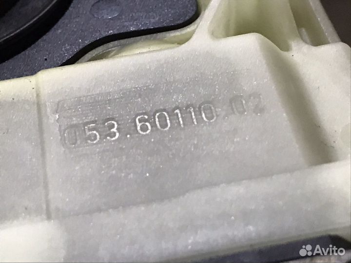 Моторчик стеклоподъемника Порше Панамера