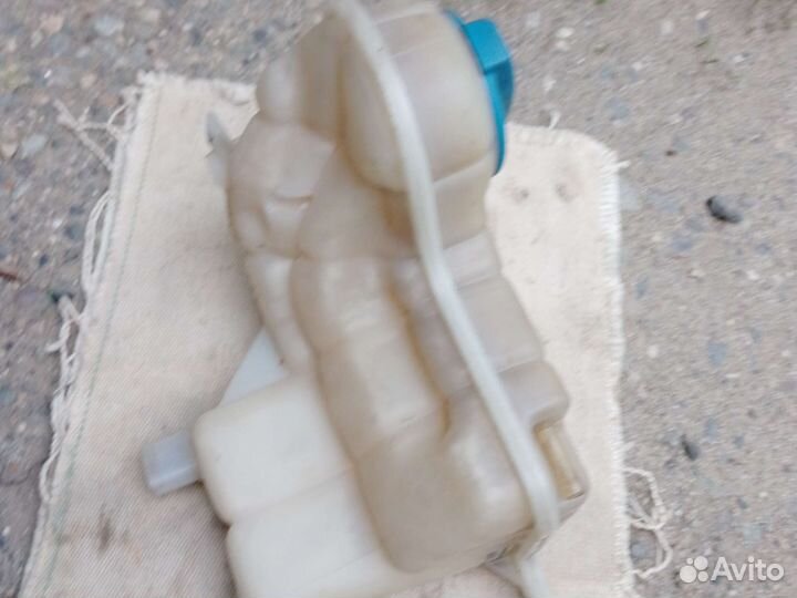 Расширительный бак Audi a6 c6 3.0